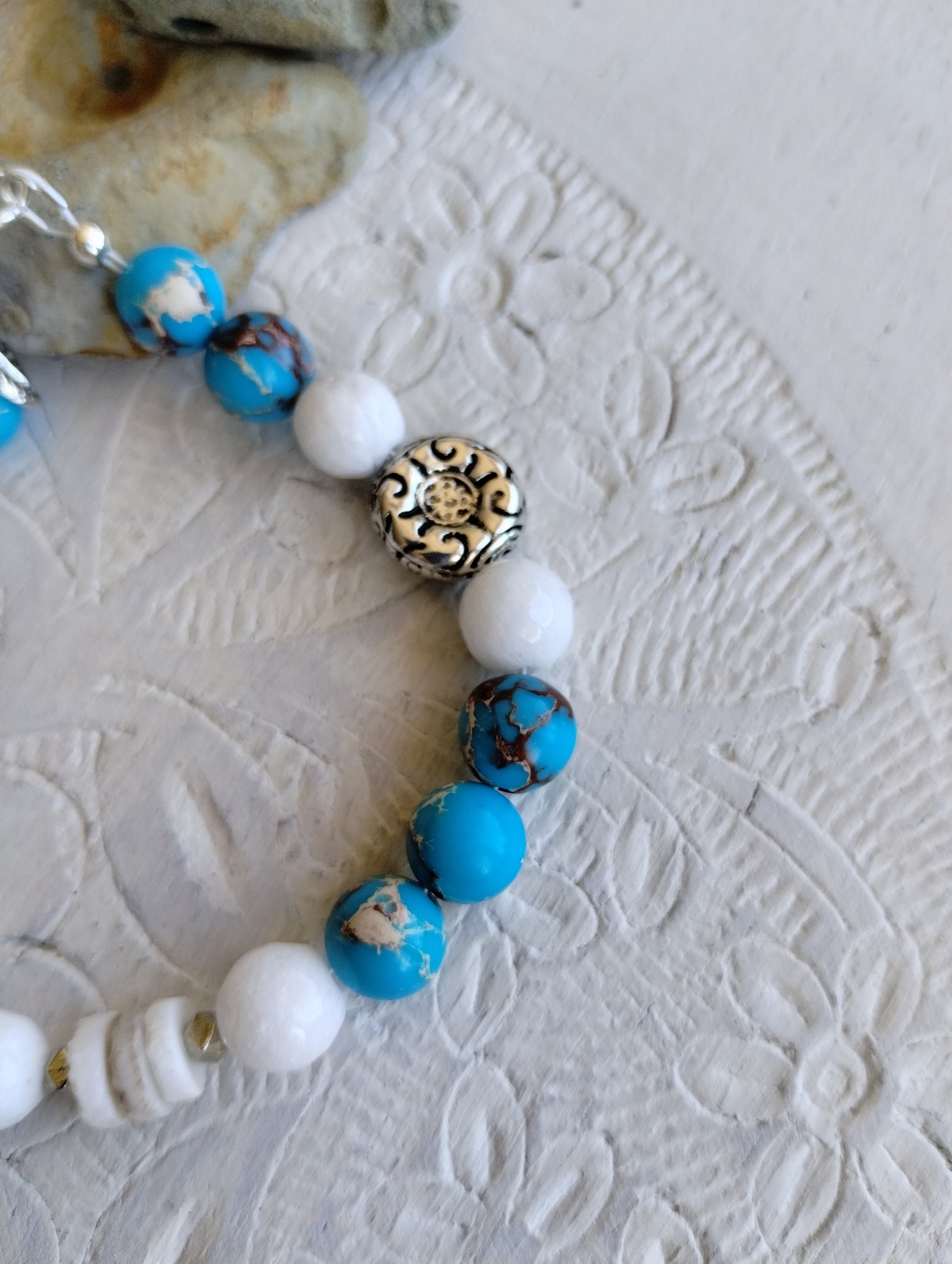 Calm and peace bracelet, Stone bracelet, Turquoise colored bracelet, White bracelet, Summer bracelet, Jade bracelet, 7 1/4 inch