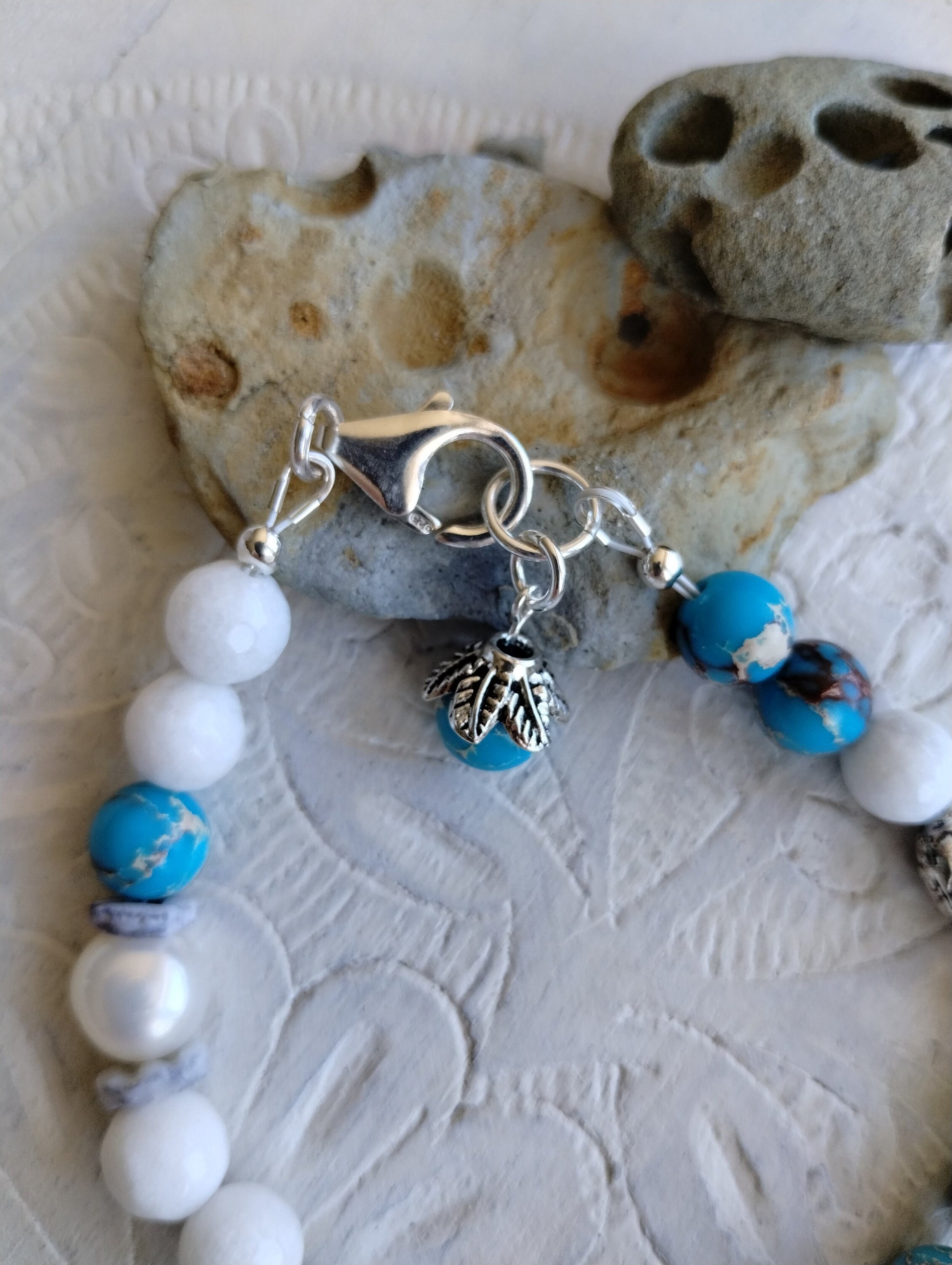Calm and peace bracelet, Stone bracelet, Turquoise colored bracelet, White bracelet, Summer bracelet, Jade bracelet, 7 1/4 inch