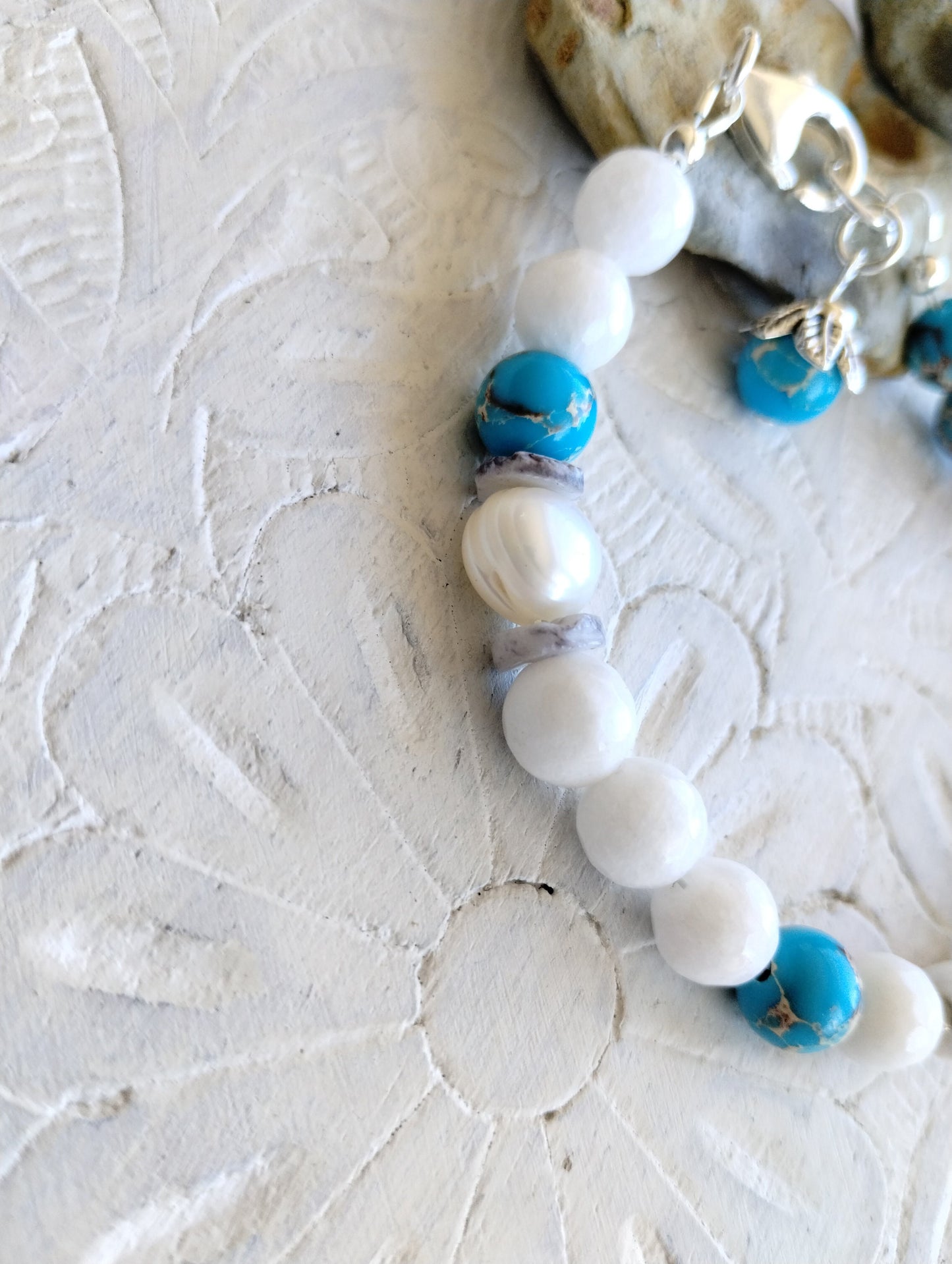 Calm and peace bracelet, Stone bracelet, Turquoise colored bracelet, White bracelet, Summer bracelet, Jade bracelet, 7 1/4 inch
