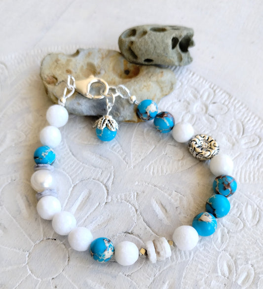 Calm and peace bracelet, Stone bracelet, Turquoise colored bracelet, White bracelet, Summer bracelet, Jade bracelet, 7 1/4 inch
